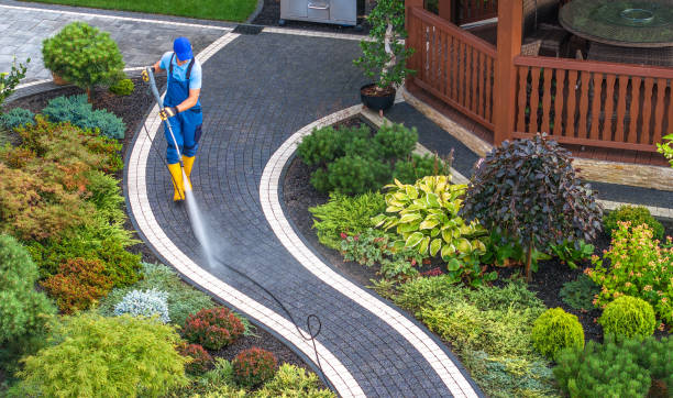 Why Choose Our Certified Pressure Washing Experts for Your Project Needs in Palmetto, FL?
